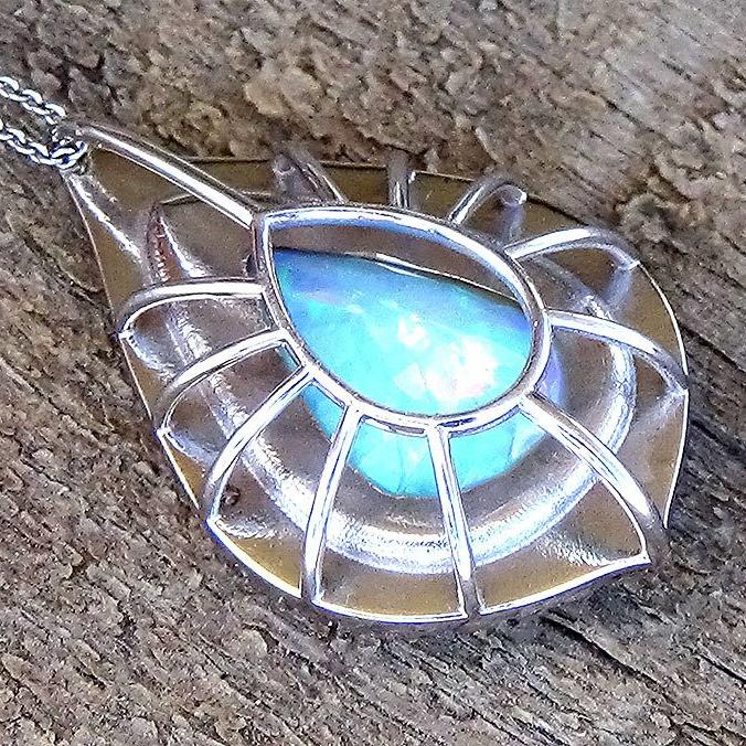 opal pendant - Shilat