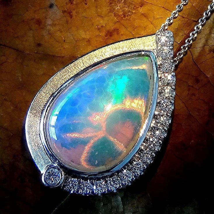 opal pendant 14k - Shlat