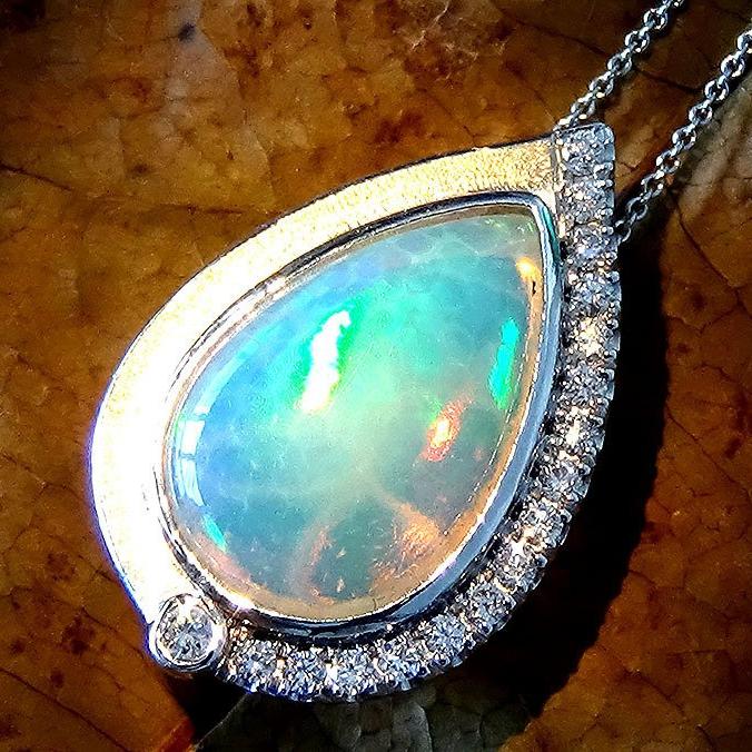 opal pendant 14k gold - Shlat